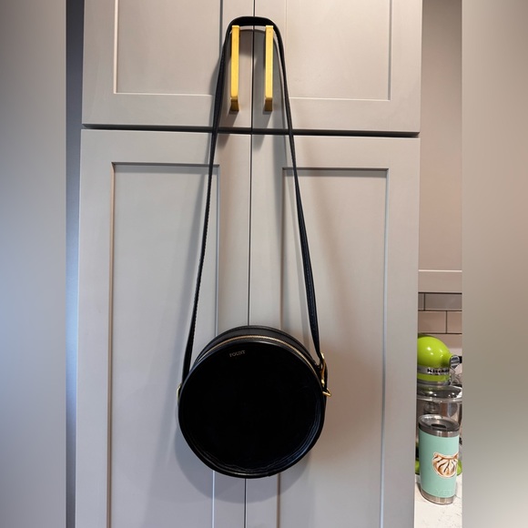 FOUNT The Roundabout Raven Leather Crossbody Bag - Picture 6 of 7